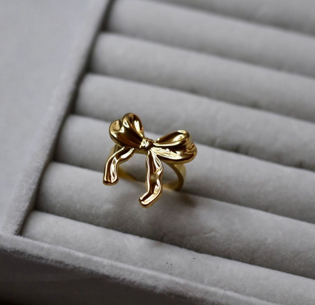 The Romance Bow Sculptural Ring